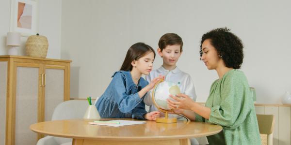 Educar con la Geografía: Descubriendo el Mundo con Globos Terráqueos